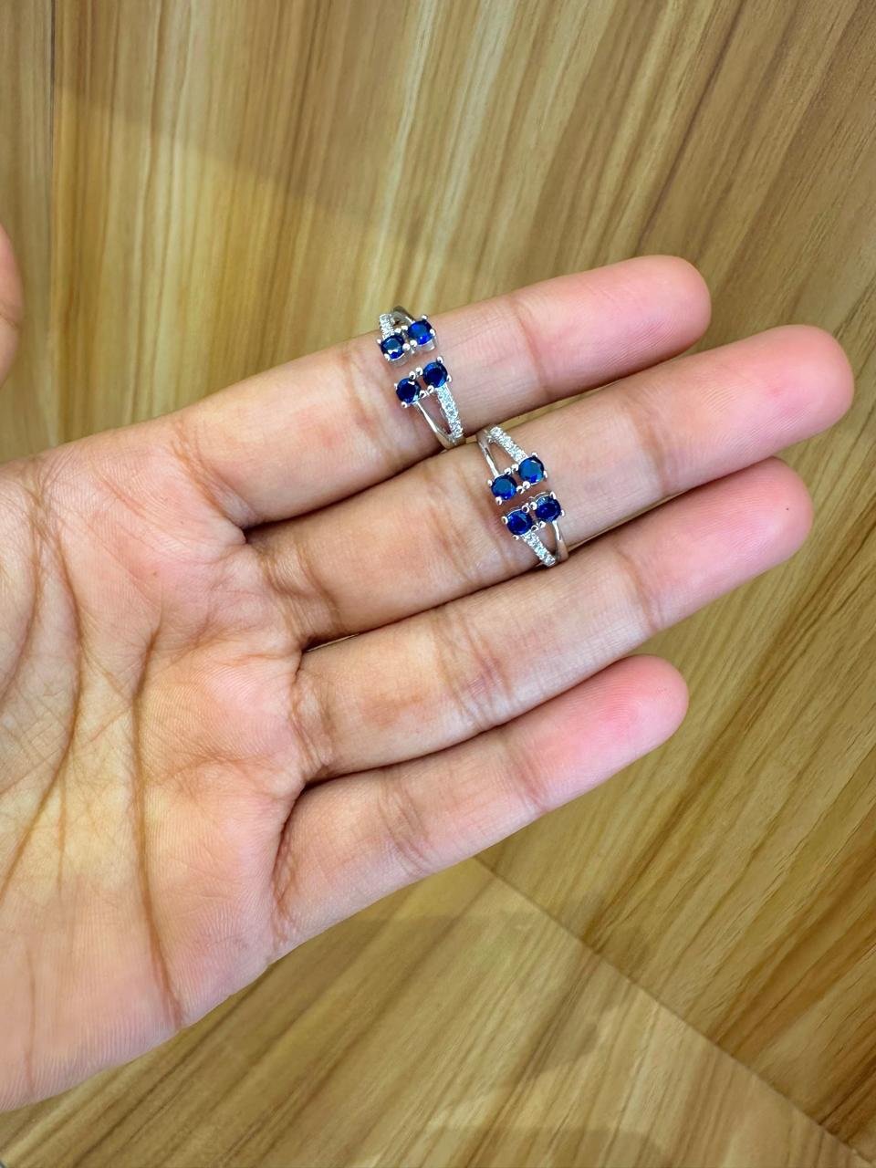 92.5 silver blue stoned adjustable toe rings