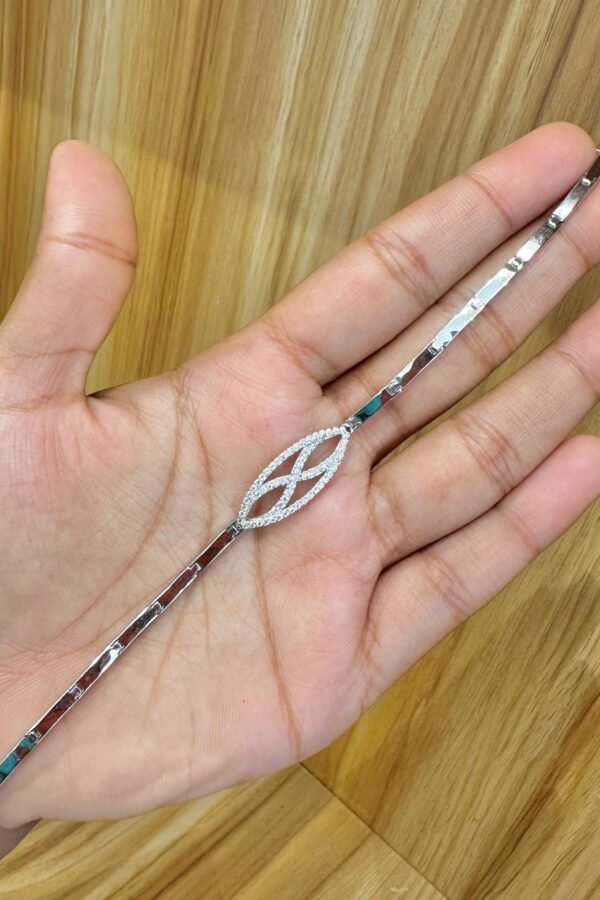 92.5 silver geometric pattern with centre motif adjustable bracelet