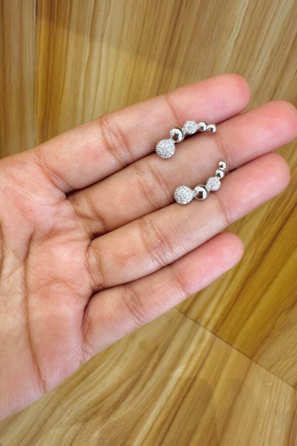 92.5 silver glossy round shaped ear cuff