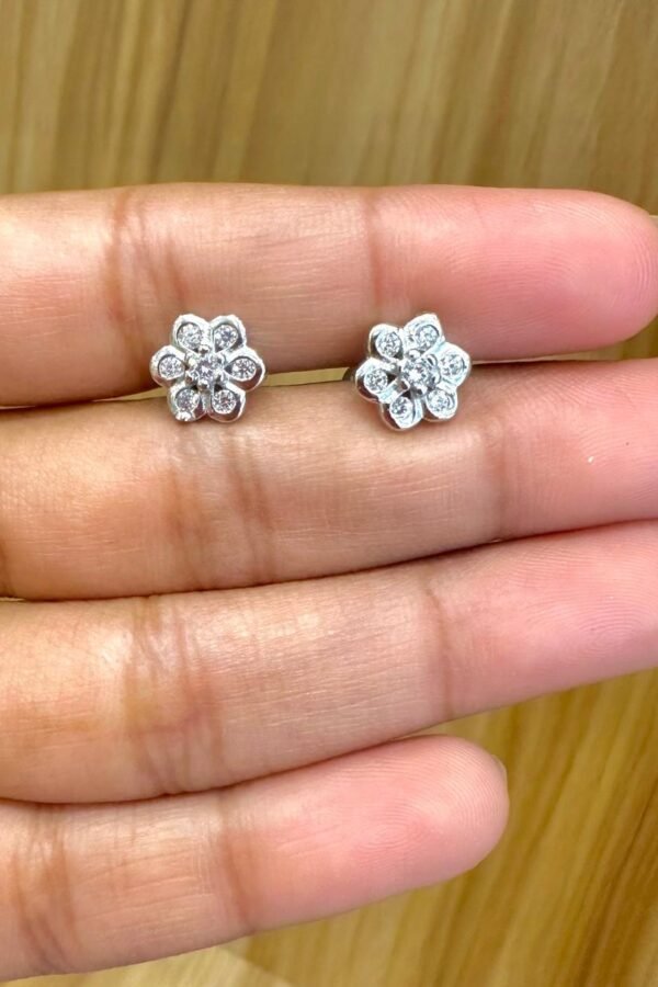 92.5 Silver close setting floral stud - South screw