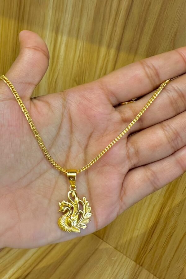92.5 silver Gold plated Peacock pendant chain
